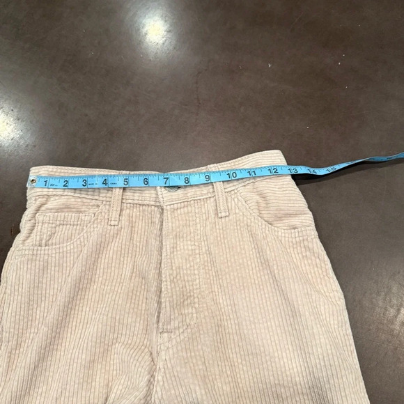 Levi's Women's Straight Leg Jeans in beige - Picture 12 of 16